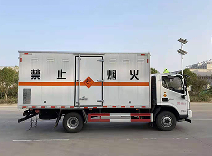 平江爆破器材运输车