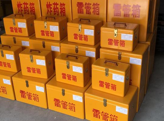 平江玻璃钢雷管箱的使用寿命一般是多少？