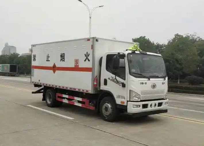 平江爆破器材运输车可以上高速吗？